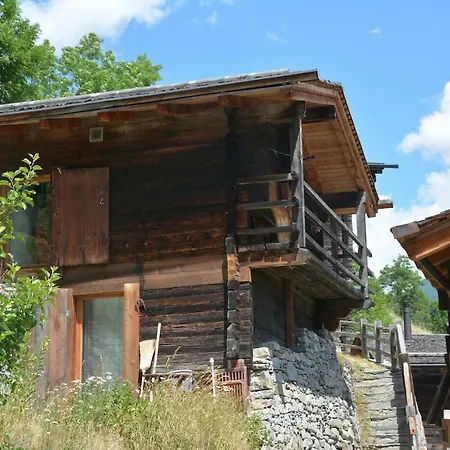 Denkmalgeschuetzter Spycher Total Renoviert Goms