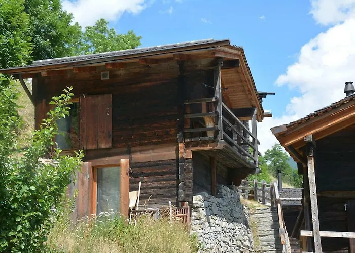 Denkmalgeschuetzter Spycher Total Renoviert Goms